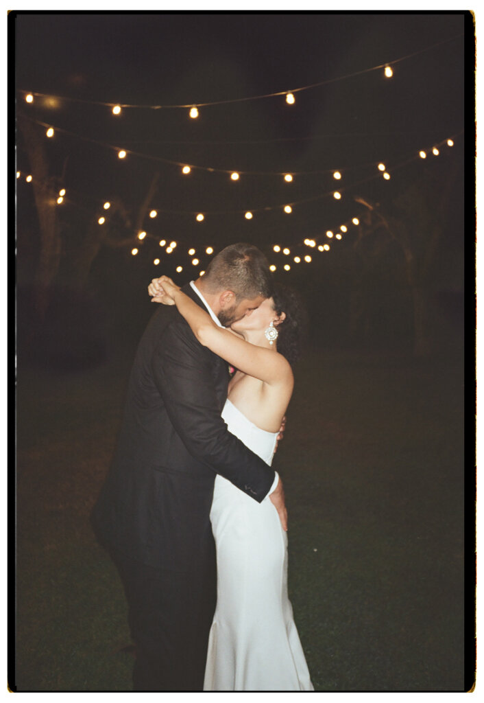 Analog wedding photos in Puglia - wedding photographer puglia - film photography puglia - wedding film photogpraher - wedding photographer tenuta tresca 
